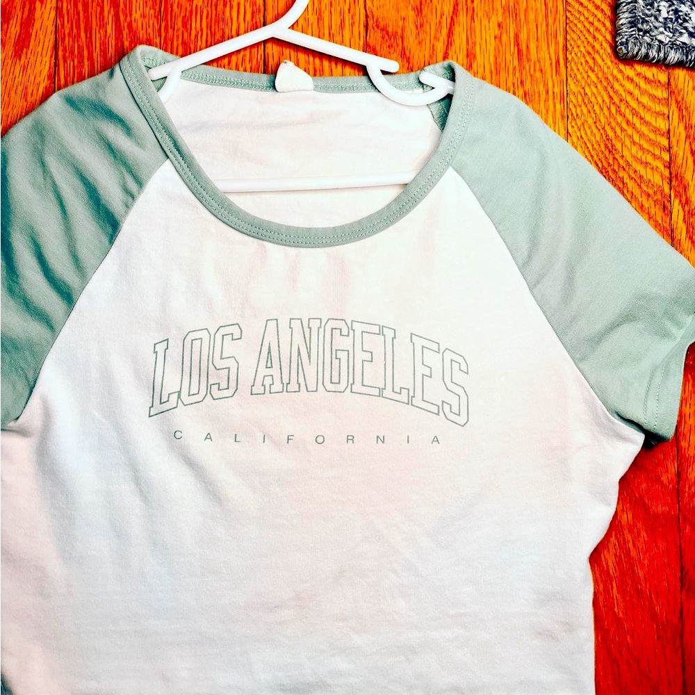 Selling SHEIN Los Angeles crop top!! 💚🤍